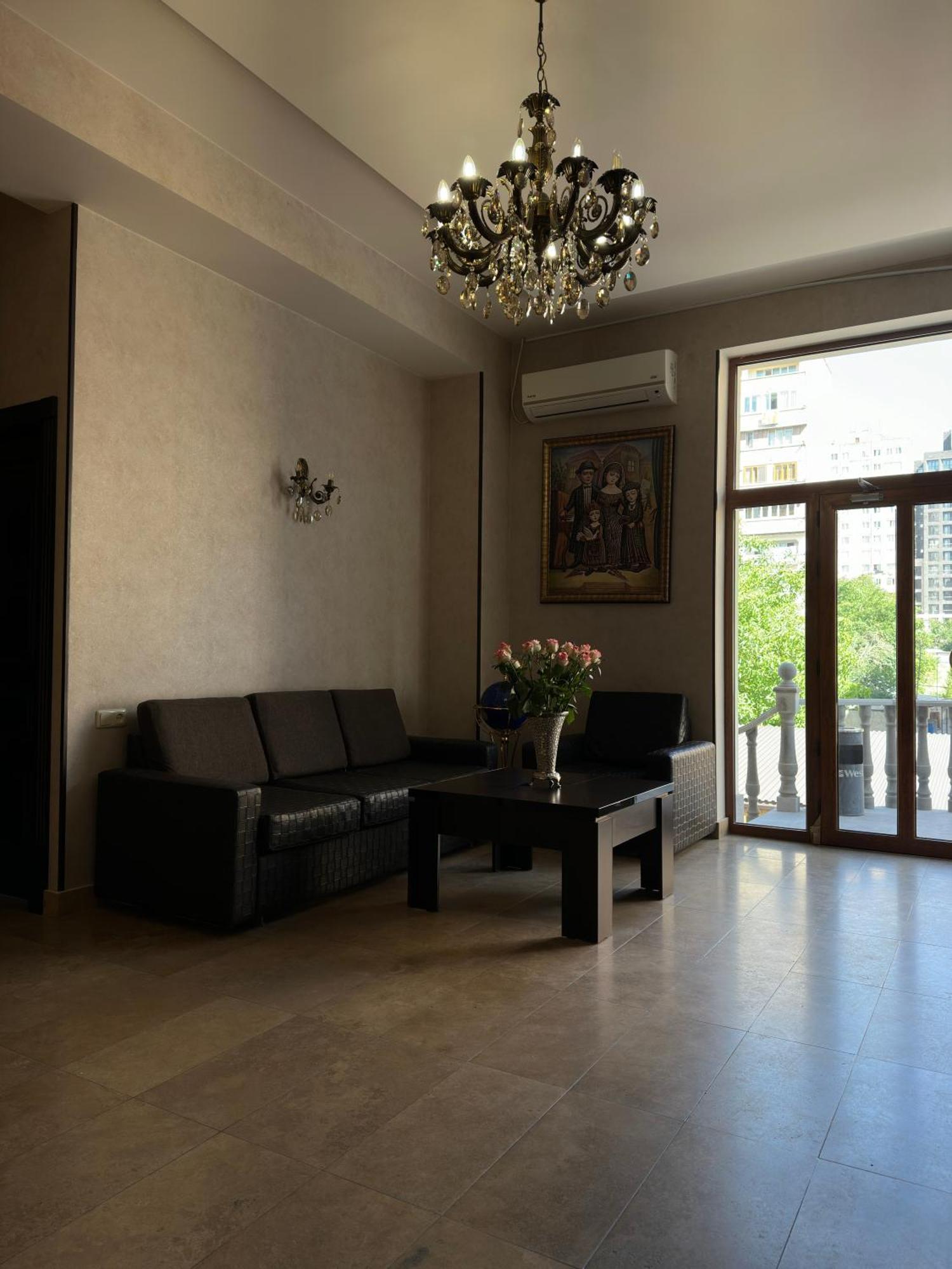 Eridana Hotel Jerevan Eksteriør bilde