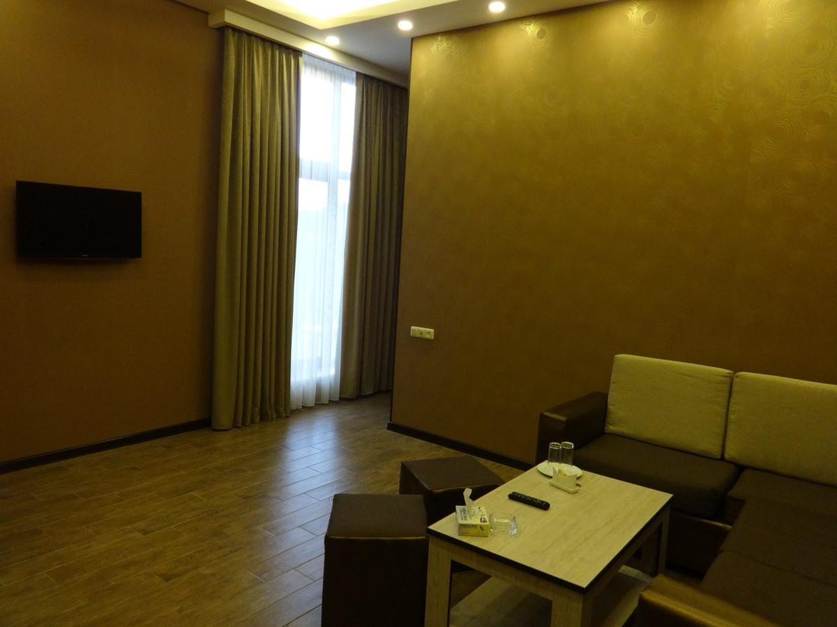 Eridana Hotel Jerevan Eksteriør bilde